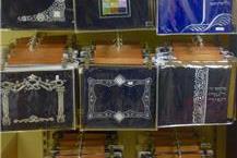 תמונה שצולמה להמחשת העבודות של מהדרין-תשמישי קדושה ספרי תורה ואביזרים