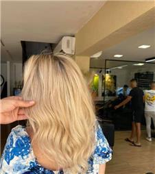 תמונה שצולמה להמחשת העבודות של עמית וספיר איפרגן פיאות ותוספות שיער תמונה של עמית וספיר איפרגן פיאות ותוספות שיער