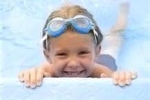 תמונה שצולמה להמחשת העבודות של עלמה ביה"ס לשחייה - 2 תמונה של עלמה ביה"ס לשחייה