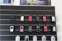 תמונה שצולמה להמחשת העבודות של מעבדת סלולר fix - 1 מגוון אביזרים לסלולאר