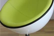 תמונה שצולמה להמחשת העבודות של מסובין תמונה של מסובין