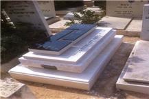 תמונה של מצבות פלדמן