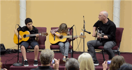 תמונה שצולמה להמחשת העבודות של יואב לימודי גיטרה תמונה של יואב לימודי גיטרה