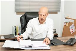 תמונה של צביקה עוזרי - משרד עורכי דין