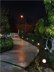 תאורת גן סולארית