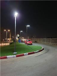 תאורת רחוב סולארית