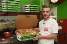 תמונה שצולמה להמחשת העבודות של פיצה mix - 1 תמונה של פיצה mix