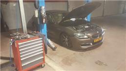 תמונה שצולמה להמחשת העבודות של הגראז' פירוק מכוניות