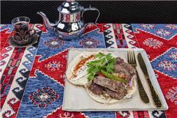 תמונה שצולמה להמחשת העבודות של אש על האש מזון מהיר