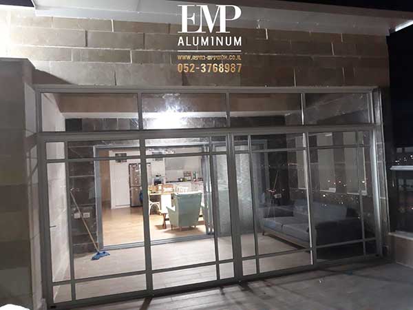 תמונה שצולמה להמחשת העבודות של EMP אלומיניום תמונה של EMP אלומיניום