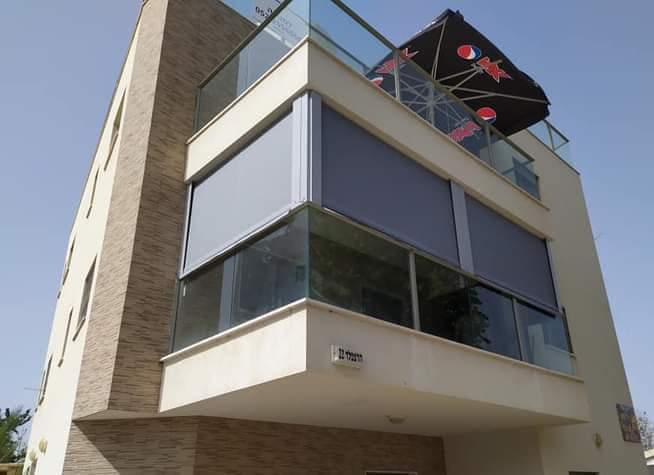 תמונה שצולמה להמחשת העבודות של לוסקי סוככים תמונה של לוסקי סוככים