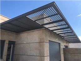 תמונה שצולמה להמחשת העבודות של לוסקי סוככים תמונה של לוסקי סוככים