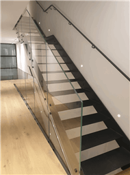 תמונה שצולמה להמחשת העבודות של W - GLASS תמונה של W - GLASS