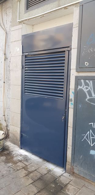 תמונה שצולמה להמחשת העבודות של לילך בחור עיצובי מתכת ושערים חשמליים תמונה של לילך בחור עיצובי מתכת ושערים חשמליים