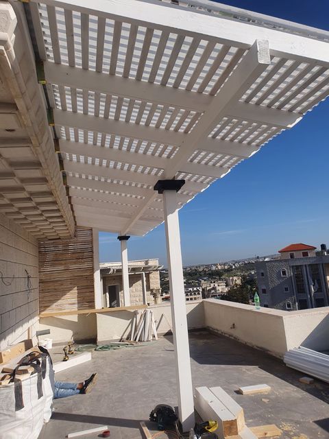 תמונה שצולמה להמחשת העבודות של עץ המרכז תמונה של עץ המרכז