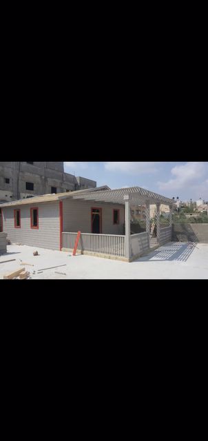 תמונה שצולמה להמחשת העבודות של עץ המרכז תמונה של עץ המרכז