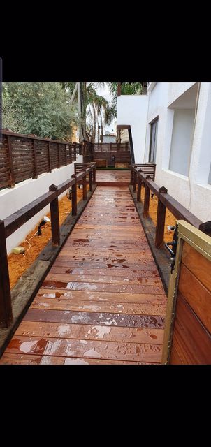 תמונה שצולמה להמחשת העבודות של עץ המרכז תמונה של עץ המרכז