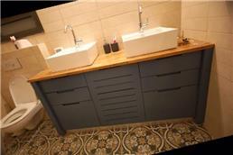 תמונה של כלבו נגרות