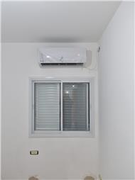 תמונה שצולמה להמחשת העבודות של אייר קולס תמונה של אייר קולס