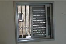 תמונה שצולמה להמחשת העבודות של אלום וי & פי בע"מ חלון הזזה