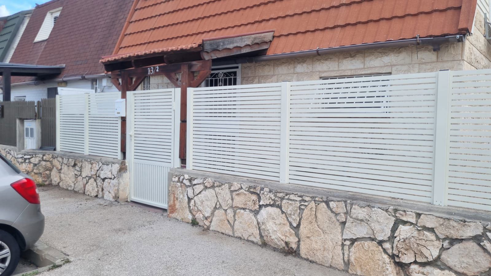 תמונה שצולמה להמחשת העבודות של פליקס עבודות אלומיניום תמונה של פליקס עבודות אלומיניום