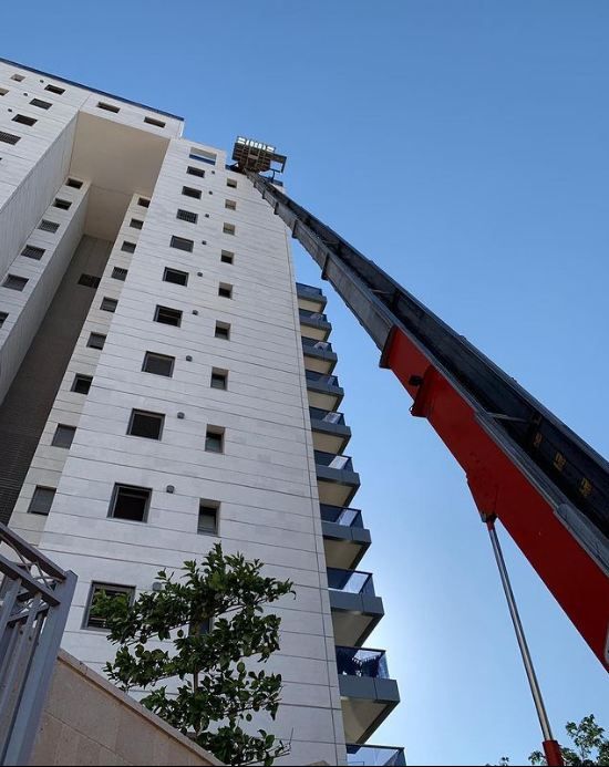 תמונה שצולמה להמחשת העבודות של קשת הרמות עבודות מנוף שינוע והובלות תמונה של קשת הרמות עבודות מנוף שינוע והובלות