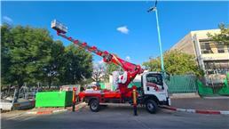 תמונה שצולמה להמחשת העבודות של השכרת משאית מנוף סל תמונה של השכרת משאית מנוף סל