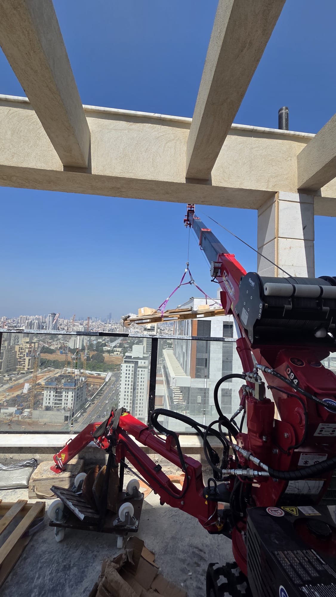 תמונה שצולמה להמחשת העבודות של חברת מנופים תמונה של חברת מנופים