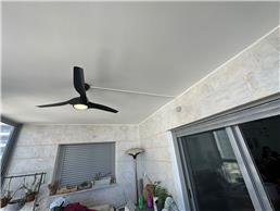 תמונה של דור חשמלאי ראשי והתקנות מאוורים ומסכים