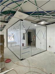 תמונה שצולמה להמחשת העבודות של ק.ק עבודות זכוכית תמונה של ק.ק עבודות זכוכית