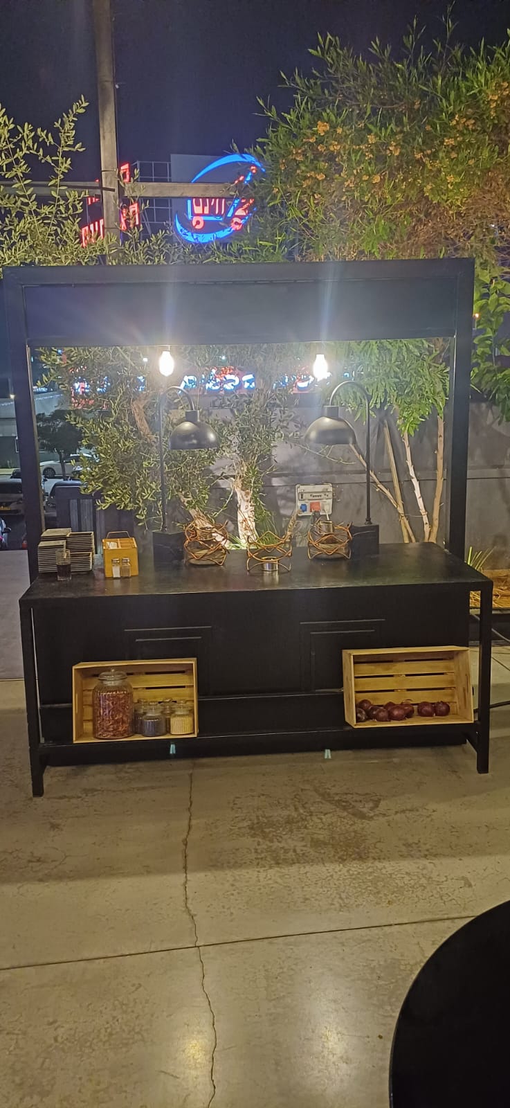 תמונה שצולמה להמחשת העבודות של איירון פאשן תמונה של איירון פאשן