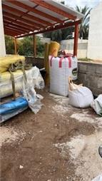 תמונה שצולמה להמחשת העבודות של אלמוג לוי תמונה של אלמוג לוי