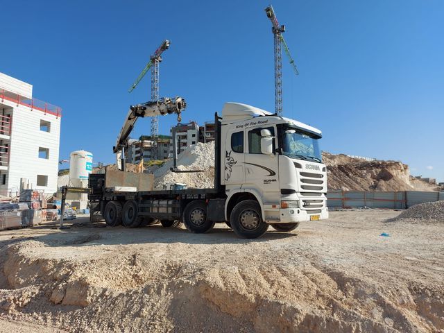 תמונה שצולמה להמחשת העבודות של אבי הובלות ועבודות מנוף תמונה של אבי הובלות ועבודות מנוף