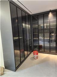 תמונה שצולמה להמחשת העבודות של א.ע מריומה תמונה של א.ע מריומה