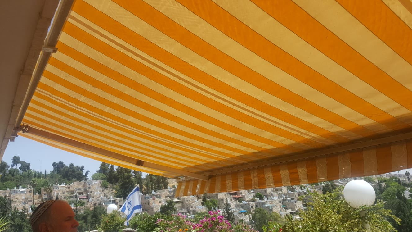 תמונה שצולמה להמחשת העבודות של מאיר מרכז הפלסטיק תמונה של מאיר מרכז הפלסטיק
