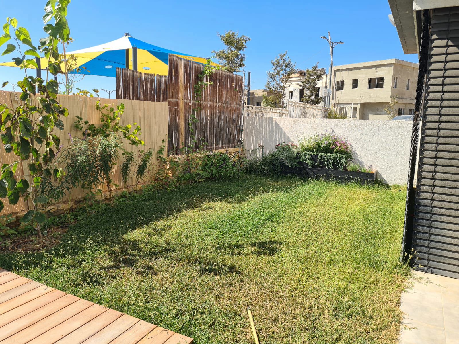תמונה שצולמה להמחשת העבודות של פרג גינון אקולוגי תמונה של פרג גינון אקולוגי