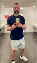 תמונה שצולמה להמחשת העבודות של עיסוי מפנק מגבר לגבר תמונה של עיסוי מפנק מגבר לגבר