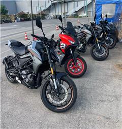 תמונה שצולמה להמחשת העבודות של גבי & שניר אופנועים - 1 תמונה של גבי & שניר אופנועים