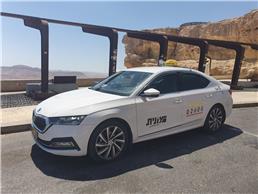 תמונה של מוניות במצפה רמון - שי