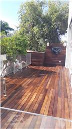 תמונה שצולמה להמחשת העבודות של בראשית עבודות עץ תמונה של בראשית עבודות עץ