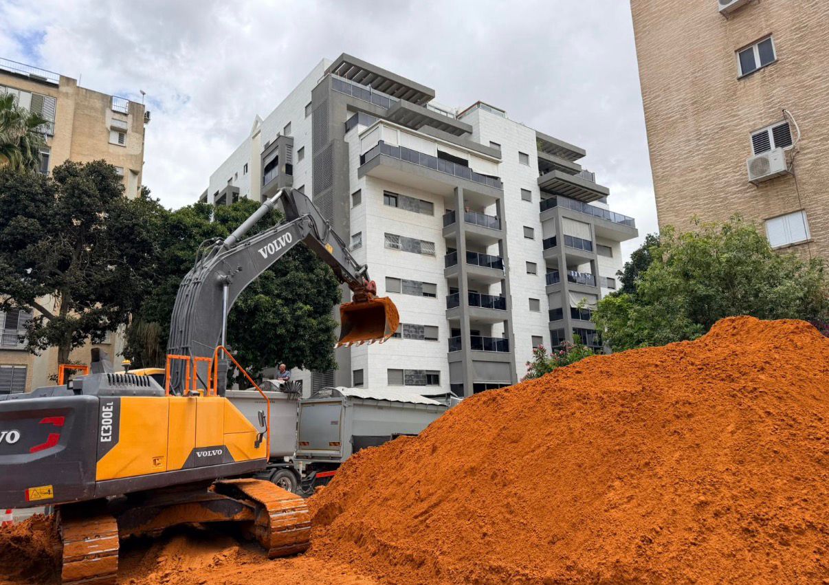 תמונה שצולמה להמחשת העבודות של סקיק עבודות עפר ופיתוח תמונה של סקיק עבודות עפר ופיתוח
