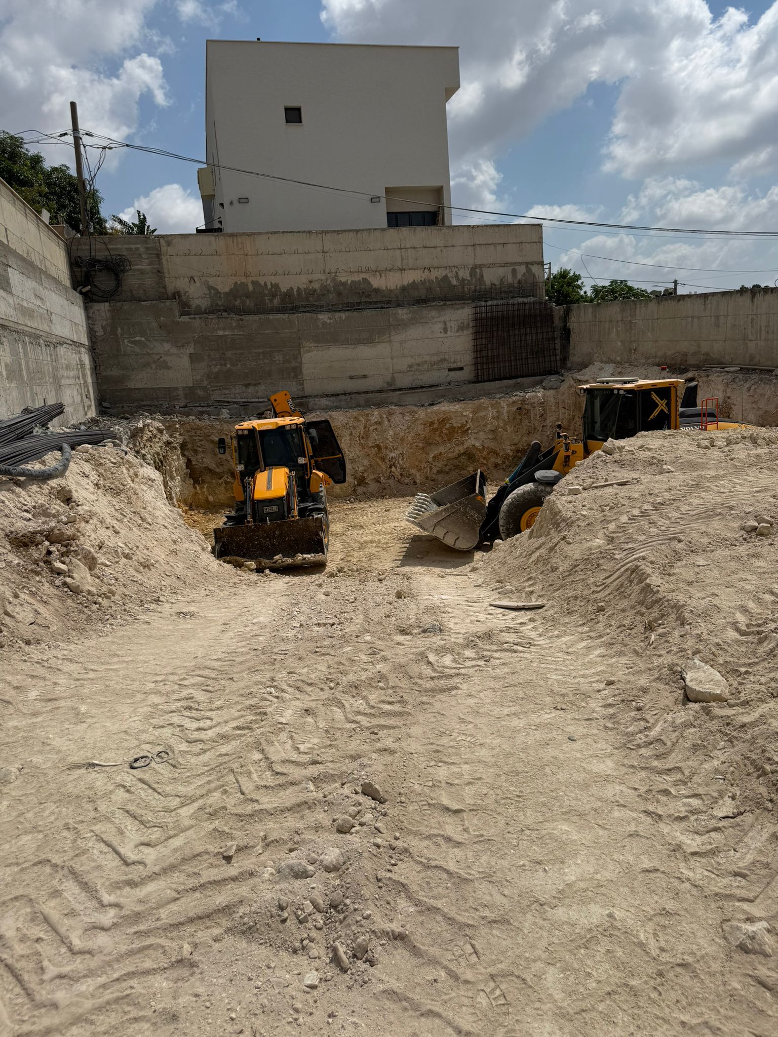 תמונה שצולמה להמחשת העבודות של סקיק עבודות עפר ופיתוח תמונה של סקיק עבודות עפר ופיתוח