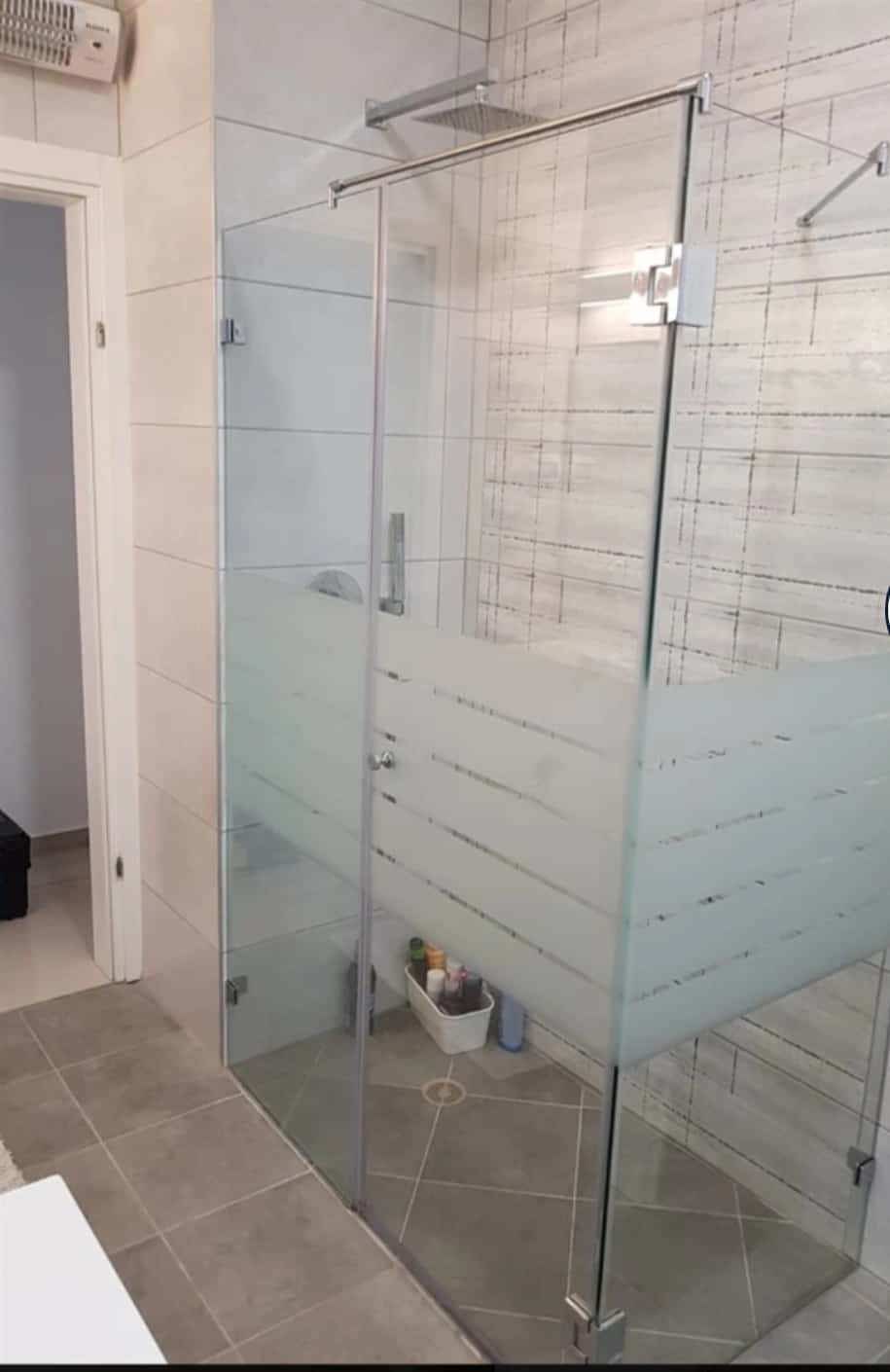תמונה שצולמה להמחשת העבודות של קינג גלאס זגגות תמונה של קינג גלאס זגגות