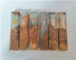 תמונה שצולמה להמחשת העבודות של מזוזות שומר פתחך תמונה של מזוזות שומר פתחך