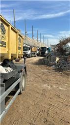 תמונה שצולמה להמחשת העבודות של מכולות השפלה תמונה של מכולות השפלה