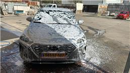 תמונה שצולמה להמחשת העבודות של פנצ'ריית הרובע תמונה של פנצ'ריית הרובע