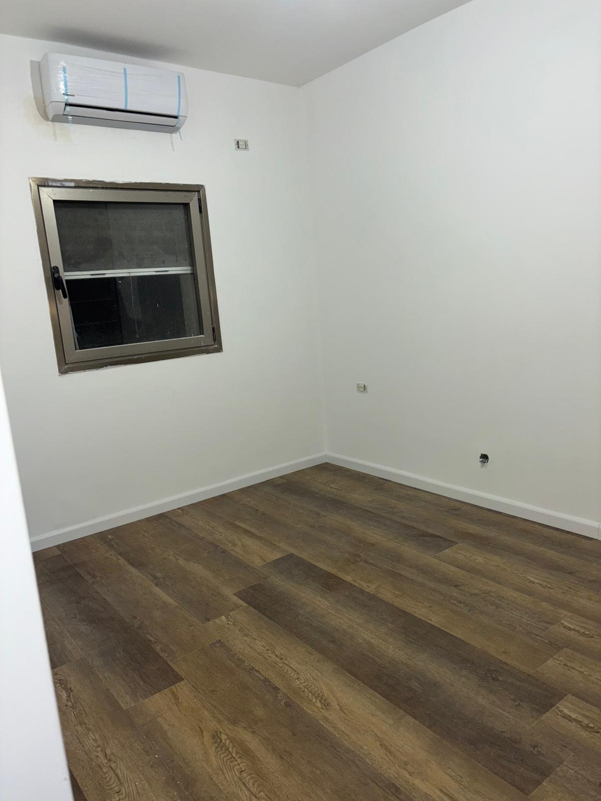 תמונה שצולמה להמחשת העבודות של עבודה עברית הממציא פרויקטים תמונה של עבודה עברית הממציא פרויקטים