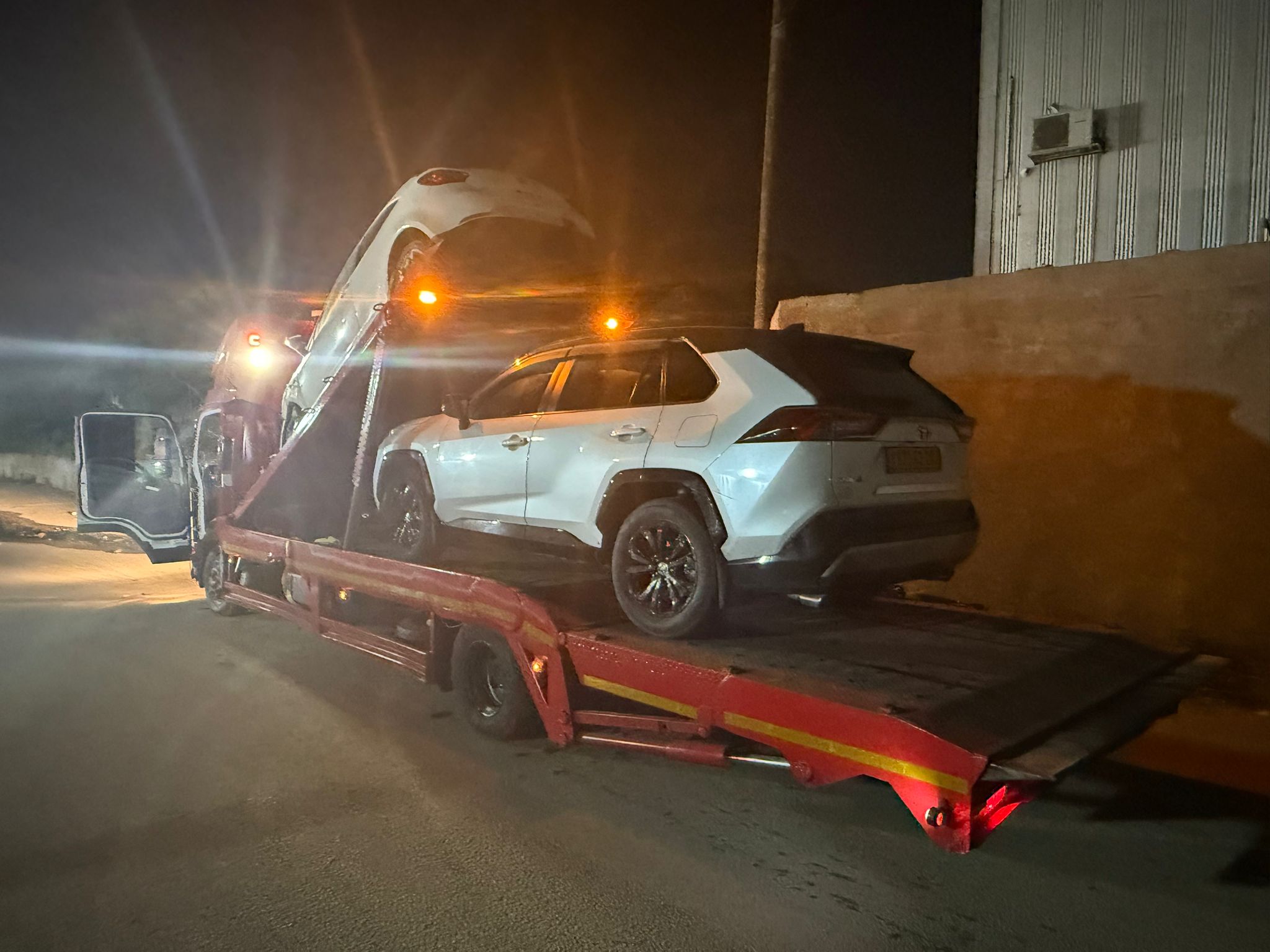 תמונה שצולמה להמחשת העבודות של אבו פלאח גרירה וחילוץ תמונה של אבו פלאח גרירה וחילוץ