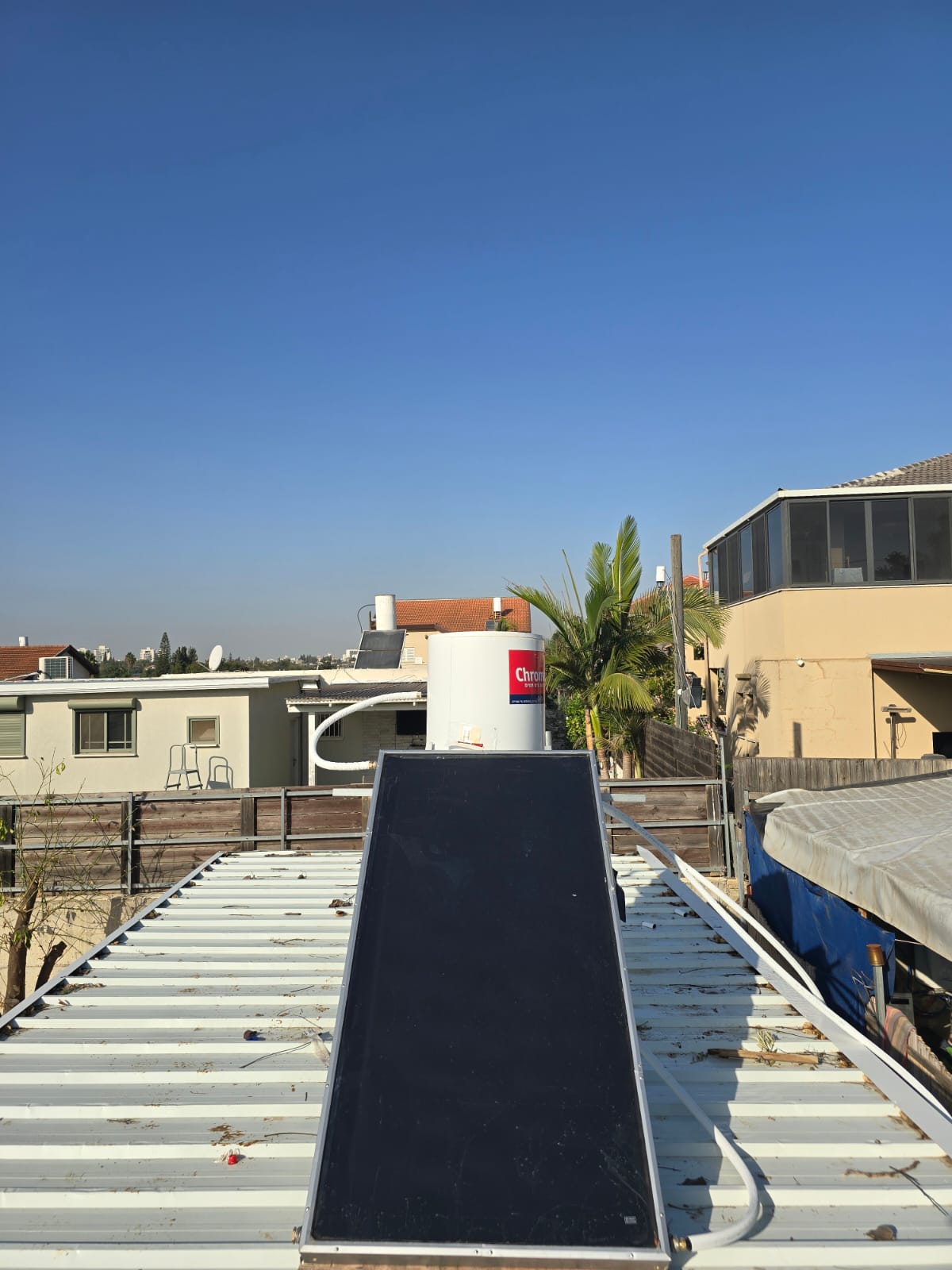 תמונה שצולמה להמחשת העבודות של אנדול התקנה מכירה ותיקונים דודי שמש תמונה של אנדול התקנה מכירה ותיקונים דודי שמש