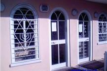 תמונה שצולמה להמחשת העבודות של אלום עוז - תריסים וחלונות הרכבת חלונות